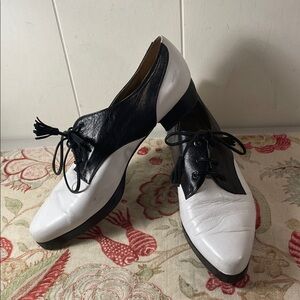 Yves Saint Laurent Two-Tone Lace-Up Oxford Suede Lace Up Flats Vintage